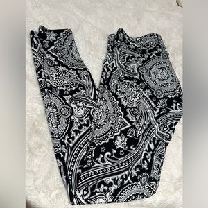 Onzie leggings size medium/large